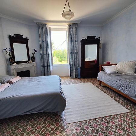 Chambre 3 Personnes Avec Salle De Bain Dans Mas Du Luberon Robion en Luberon Exterior photo